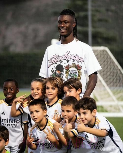 跟队：皇马有意签下卡马文加弟弟 据说天才球员